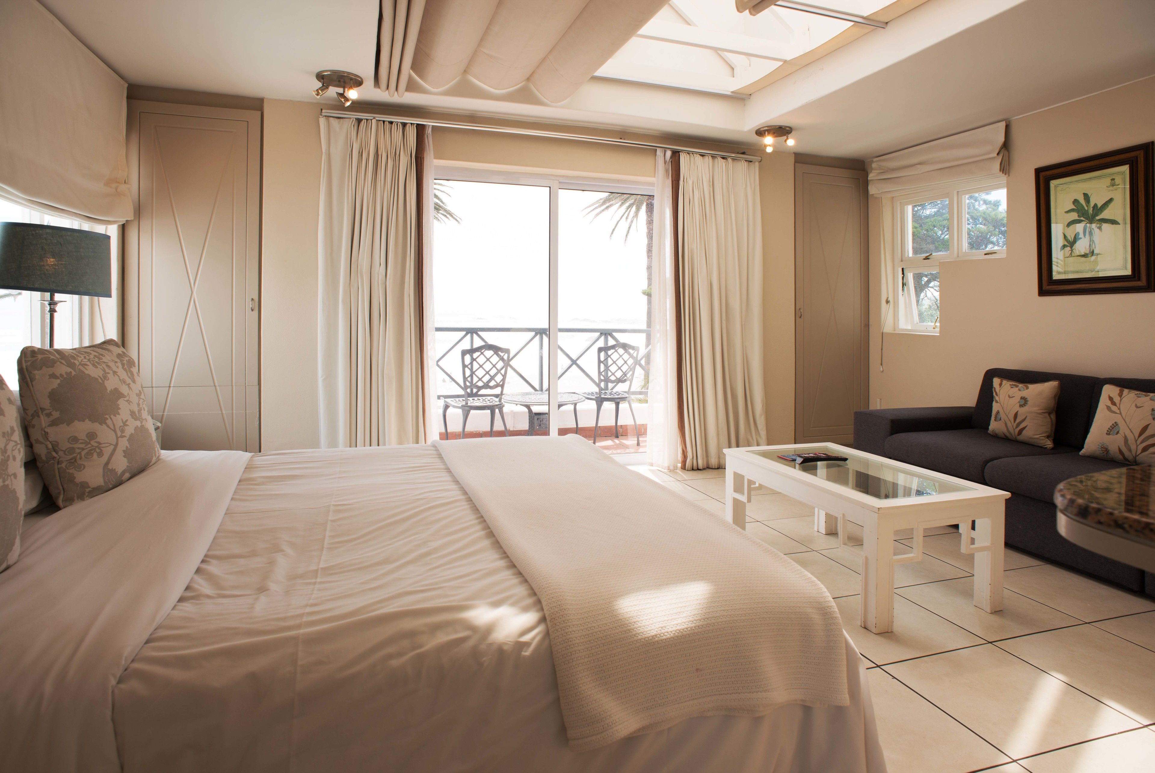 Morea House, Autograph Collection