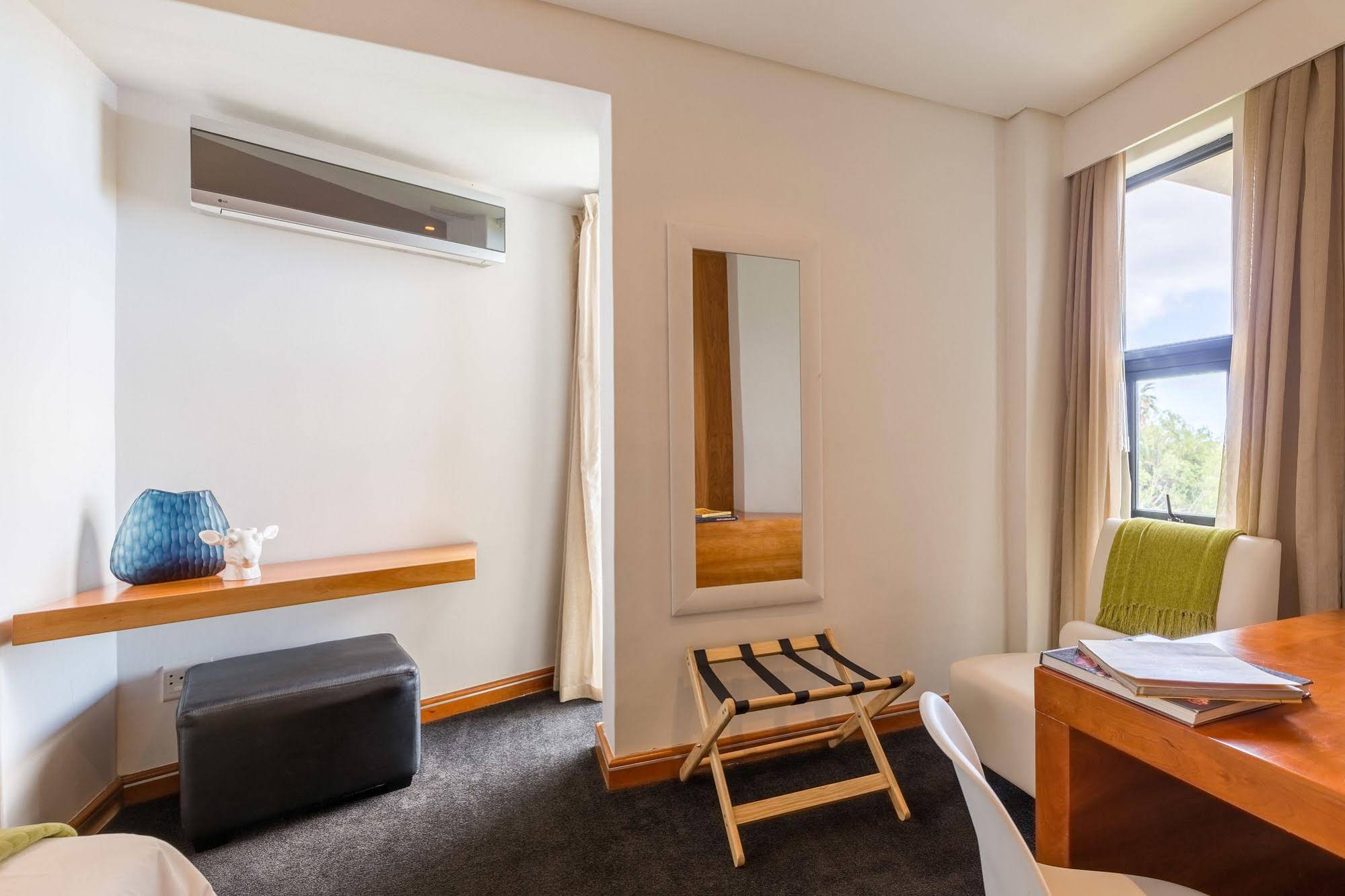 52 De Wet - Private Hotel