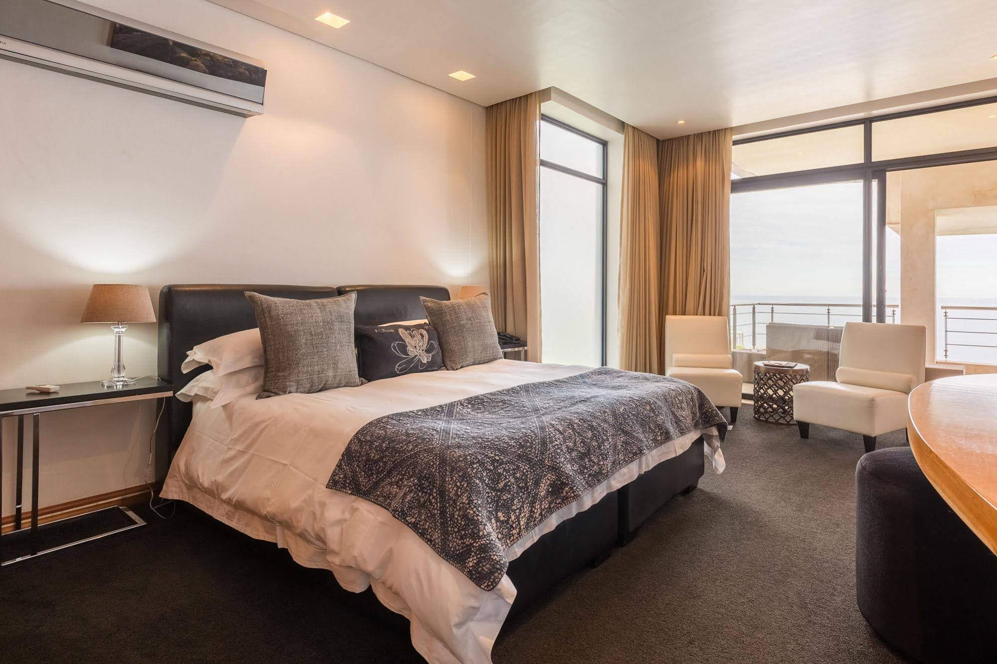 52 De Wet - Private Hotel