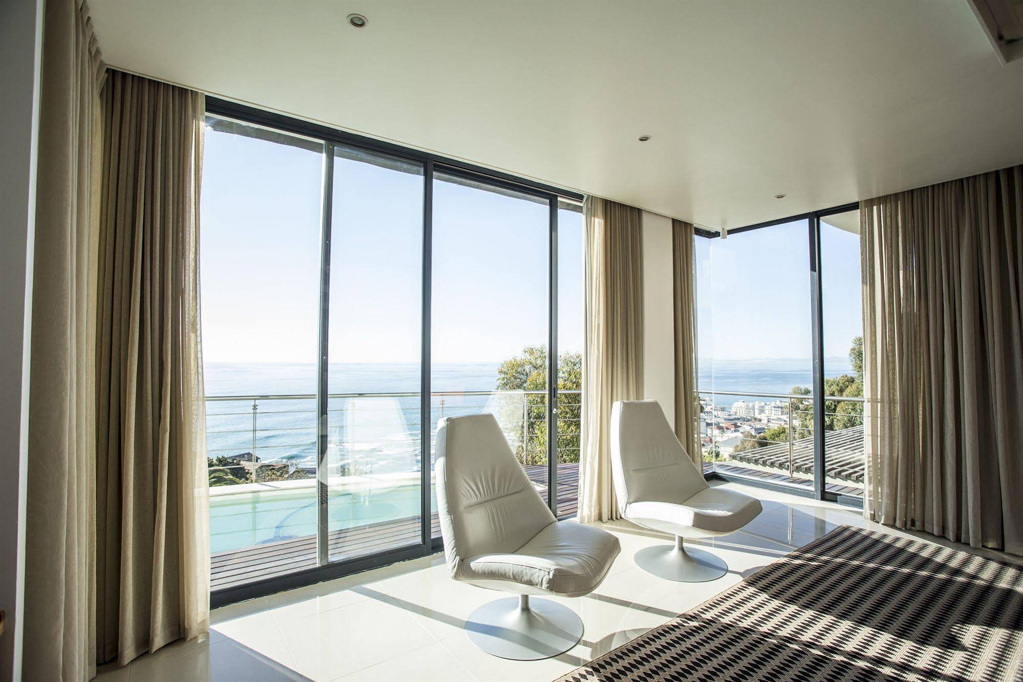 52 De Wet - Private Hotel