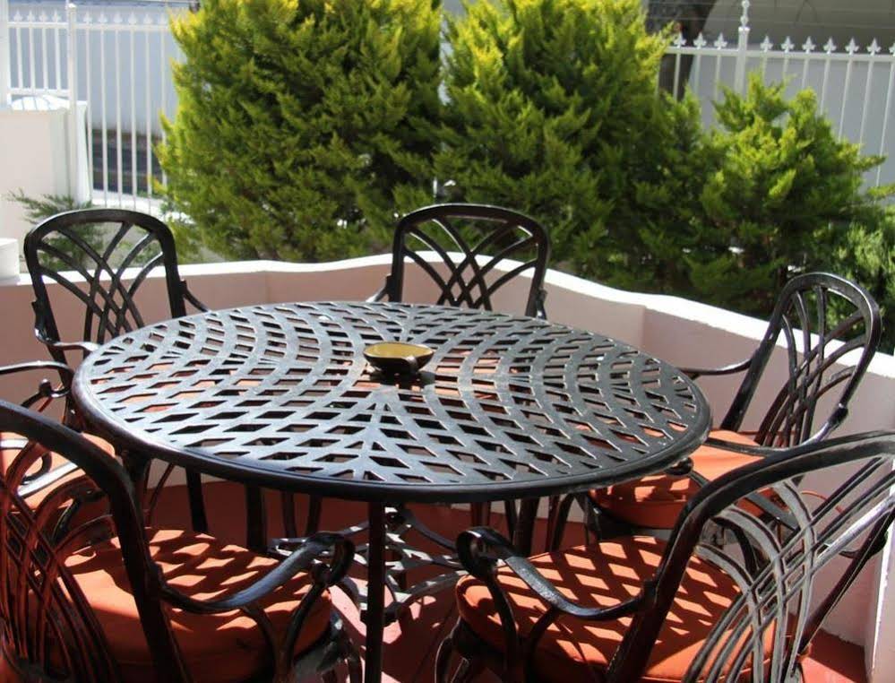 5 Camp Street Guesthouse & Self-catering