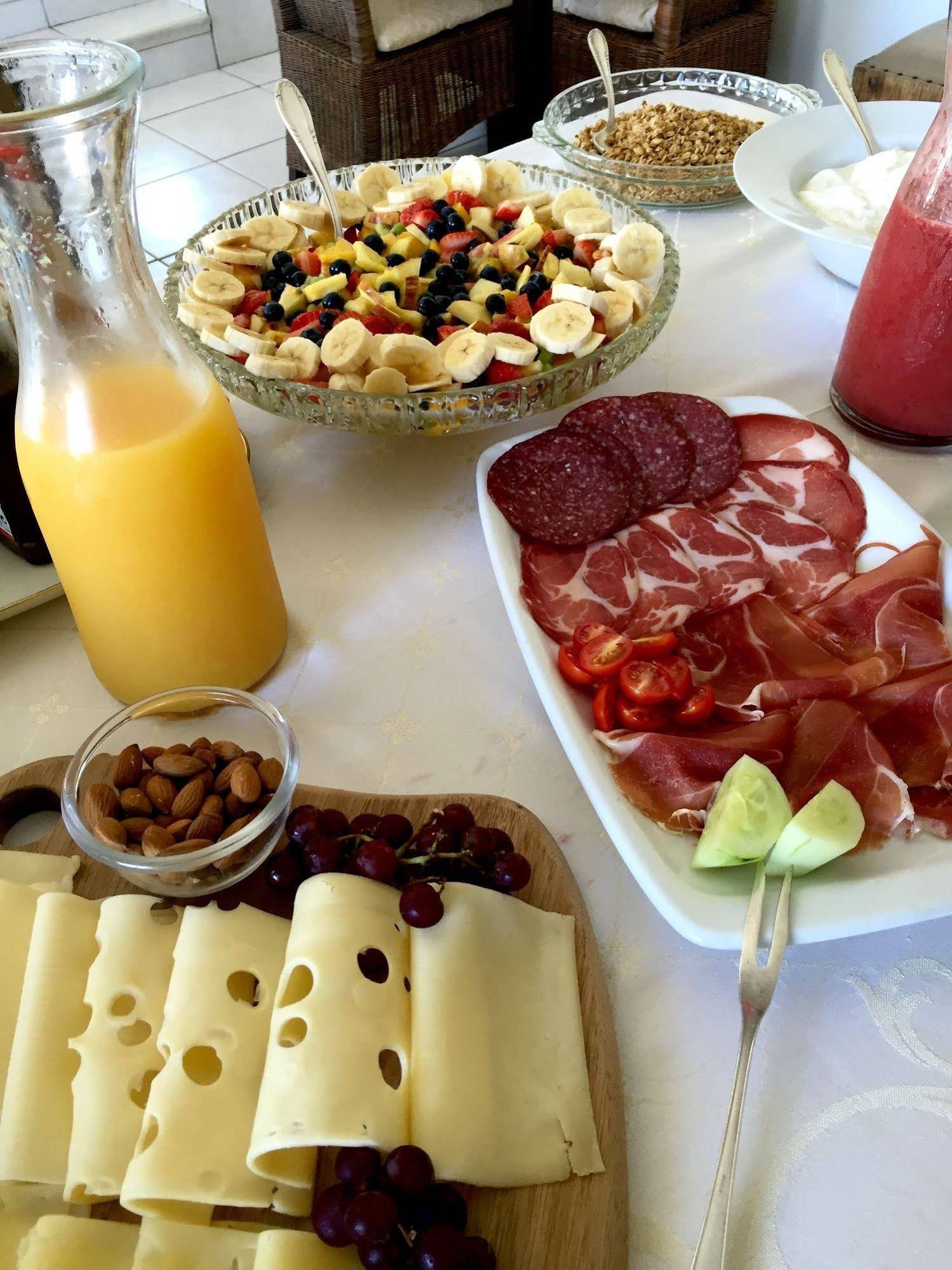 5 Options - Guest House