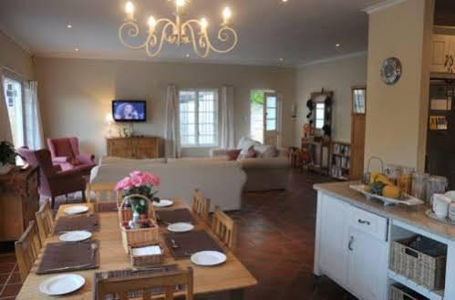 Acorn Lodge