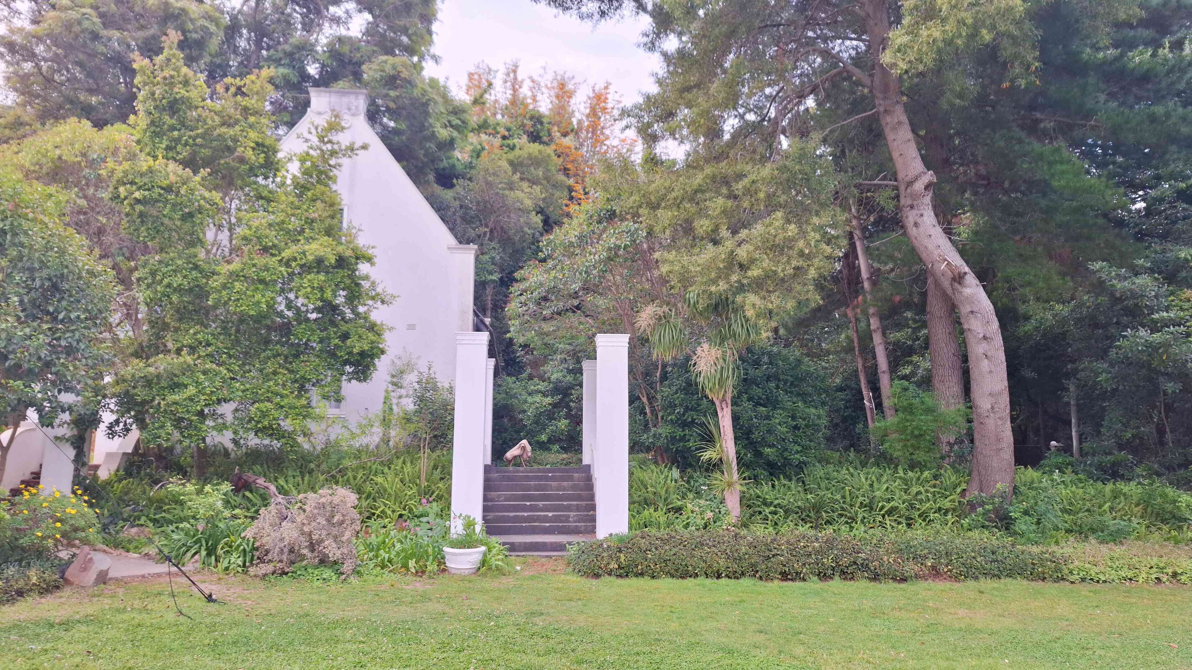 Akamah Estate