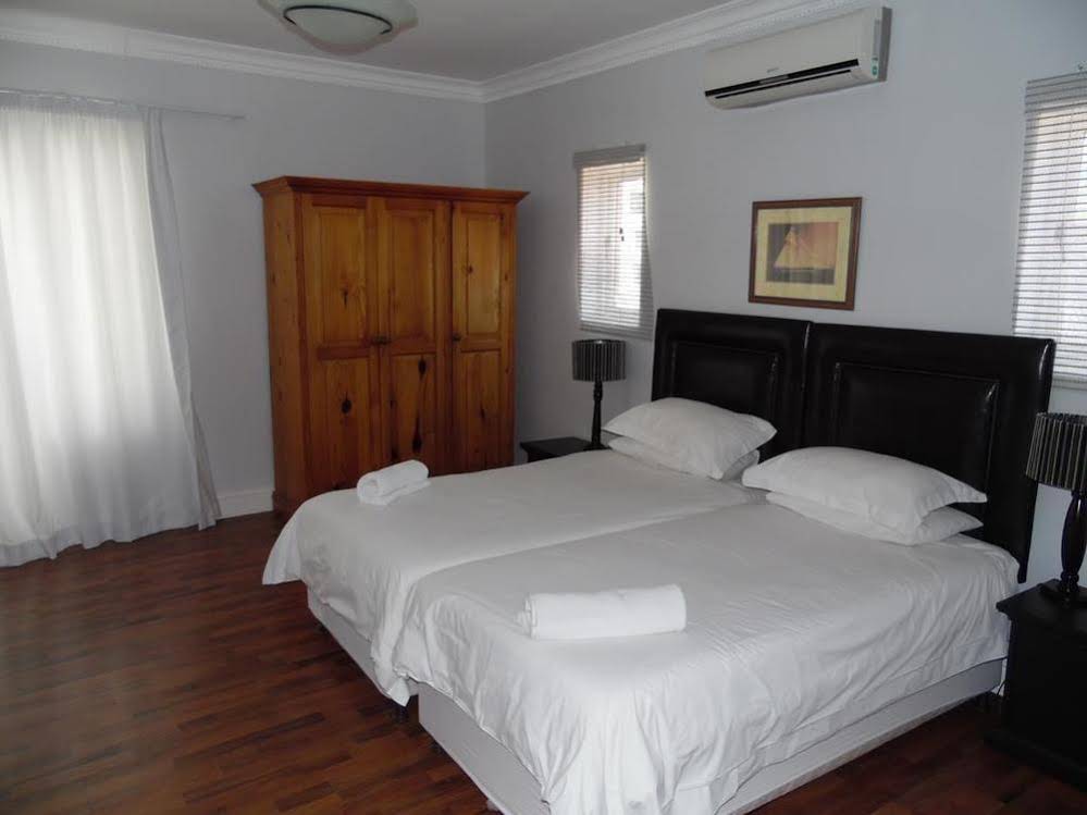 Albatross Guest House
