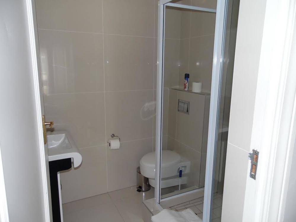 Albatross Guest House