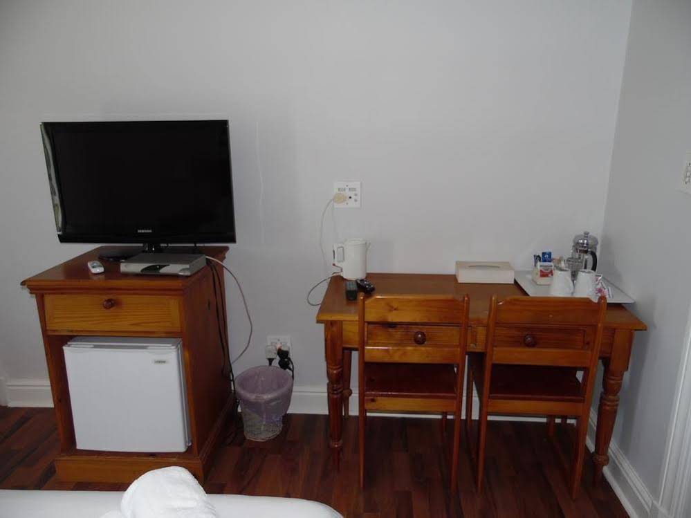 Albatross Guest House