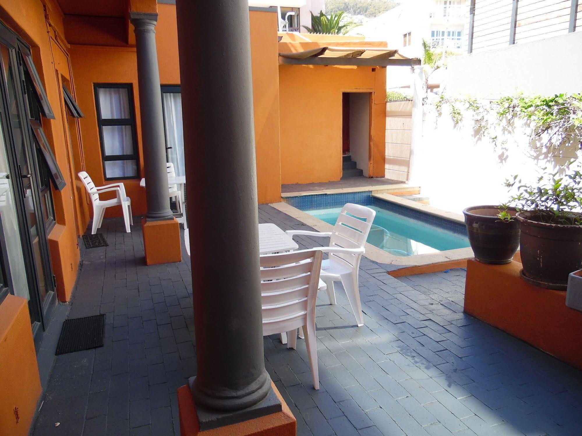 Albatross Guest House