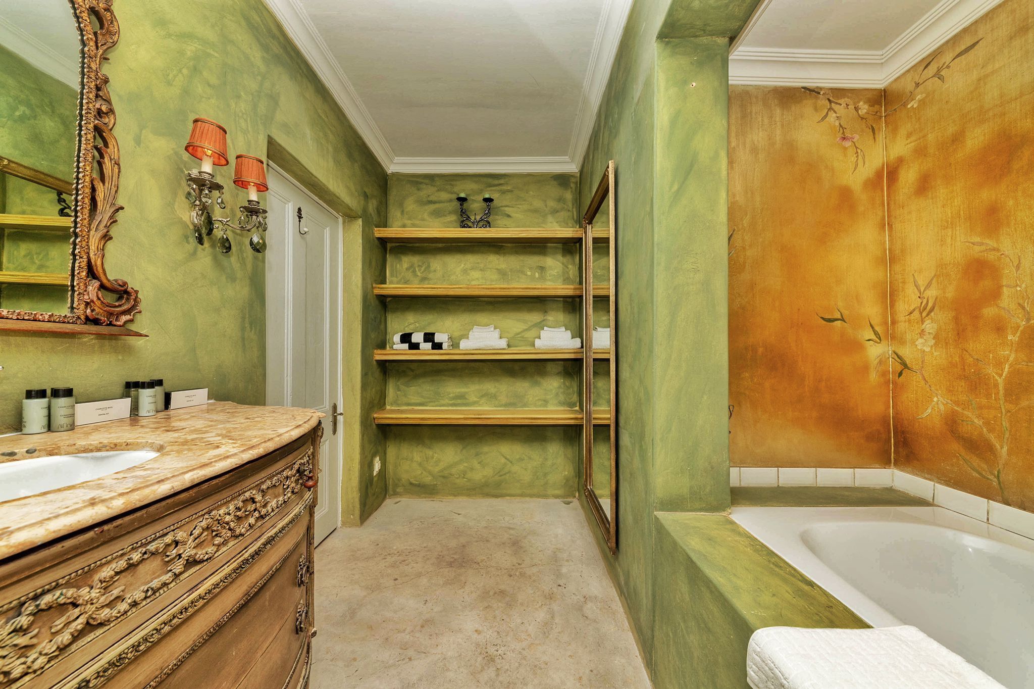 Amina Boutique Hotel
