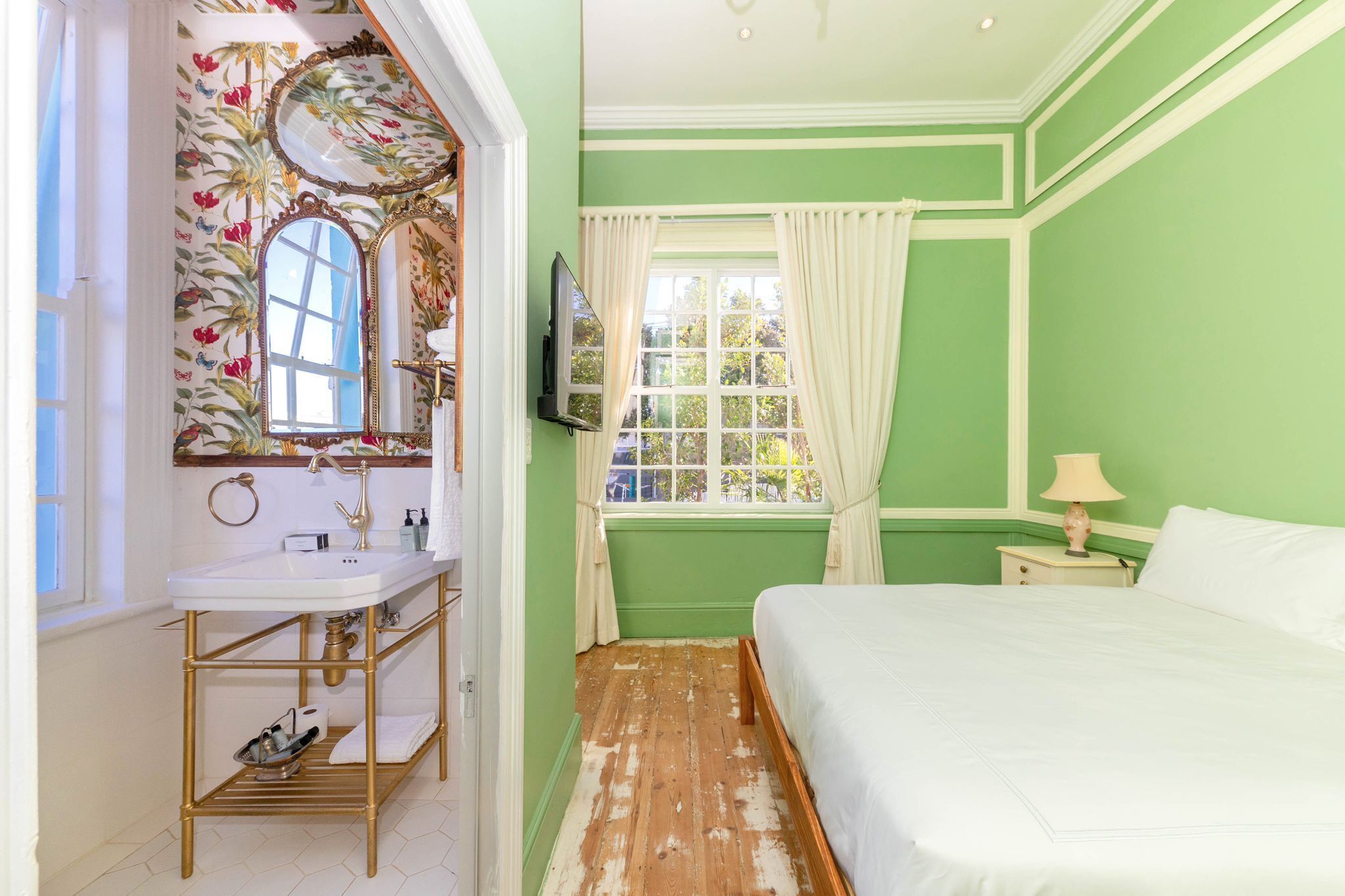 Amina Boutique Hotel
