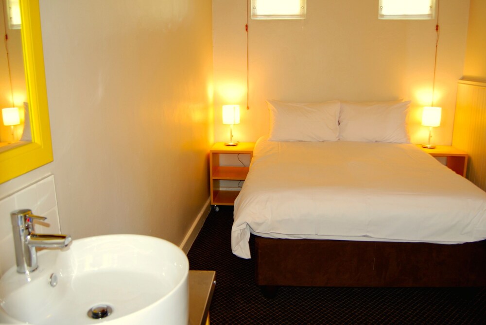 Ashanti Lodge Backpackers Gardens