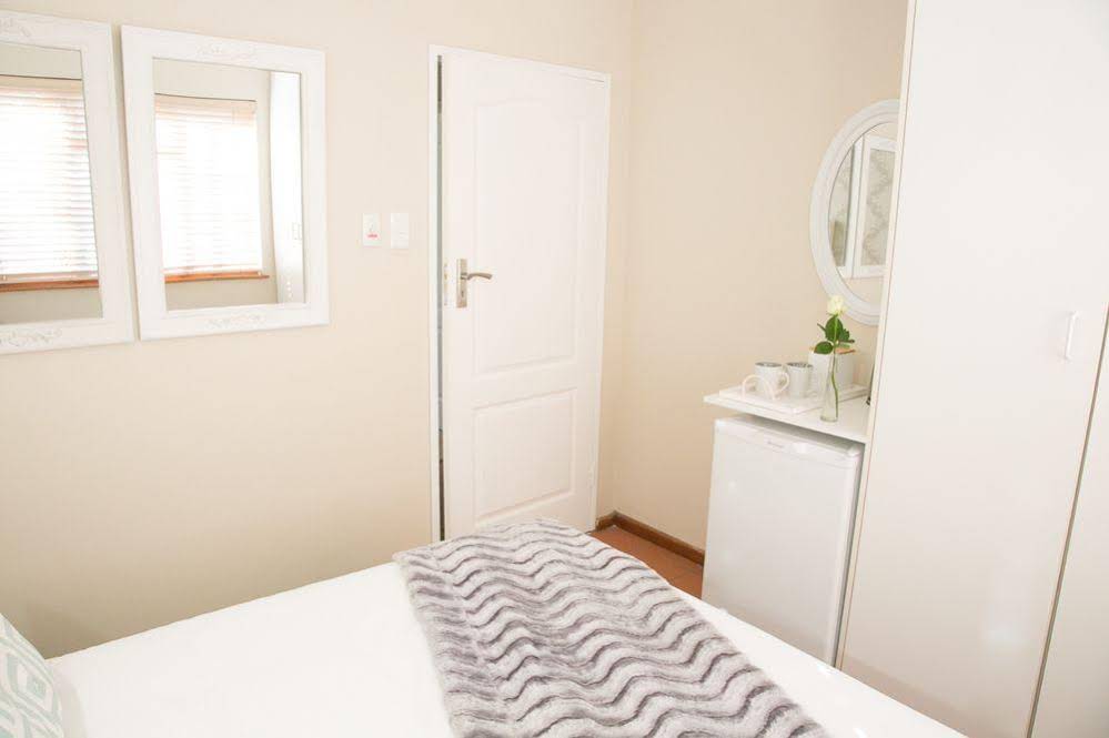 Baywatch Guest House