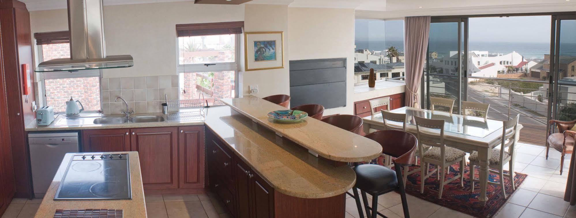 Blaauwvillage Luxury Boutique Guesthouse