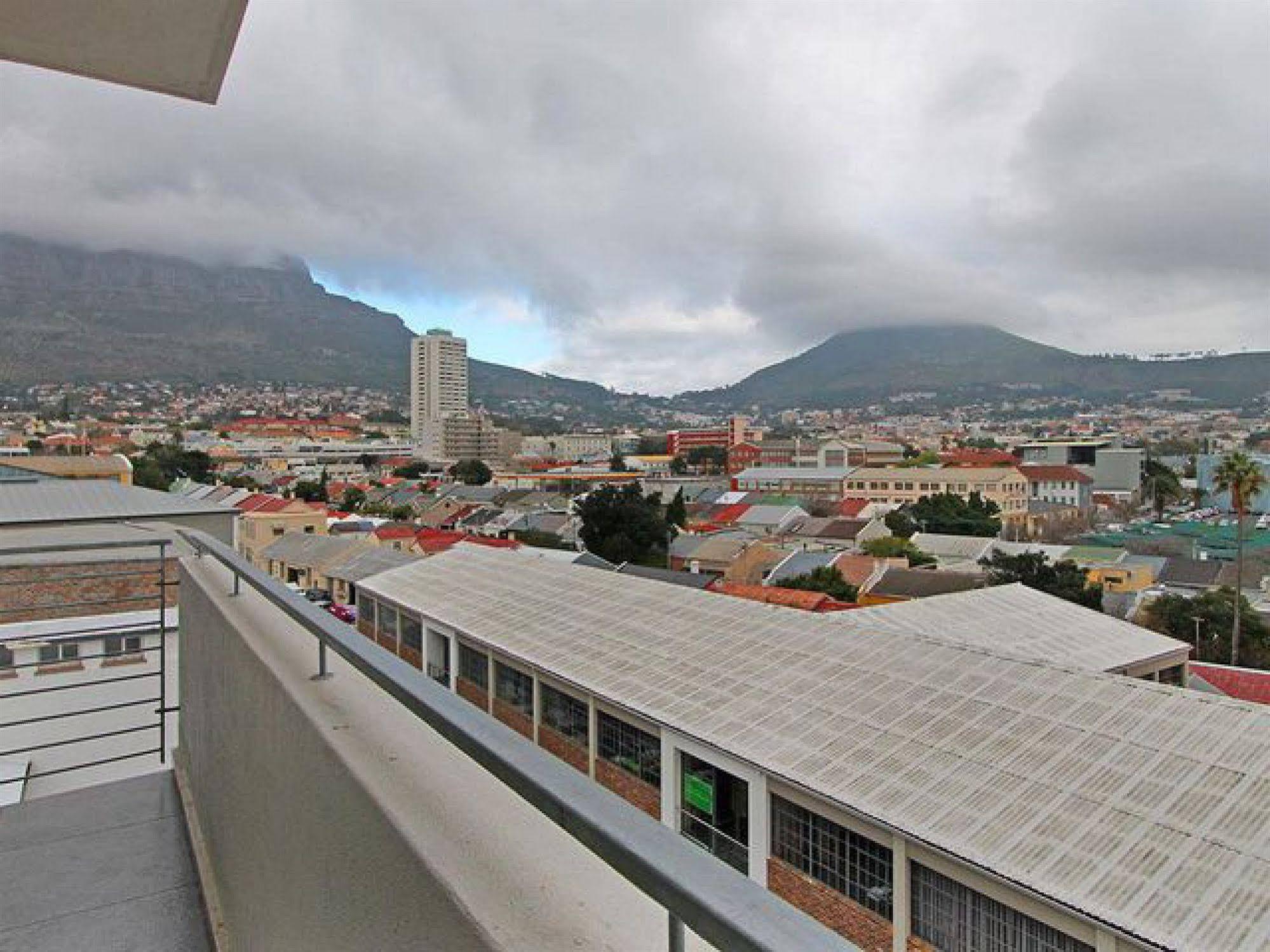 Canterbury 501 Apartment