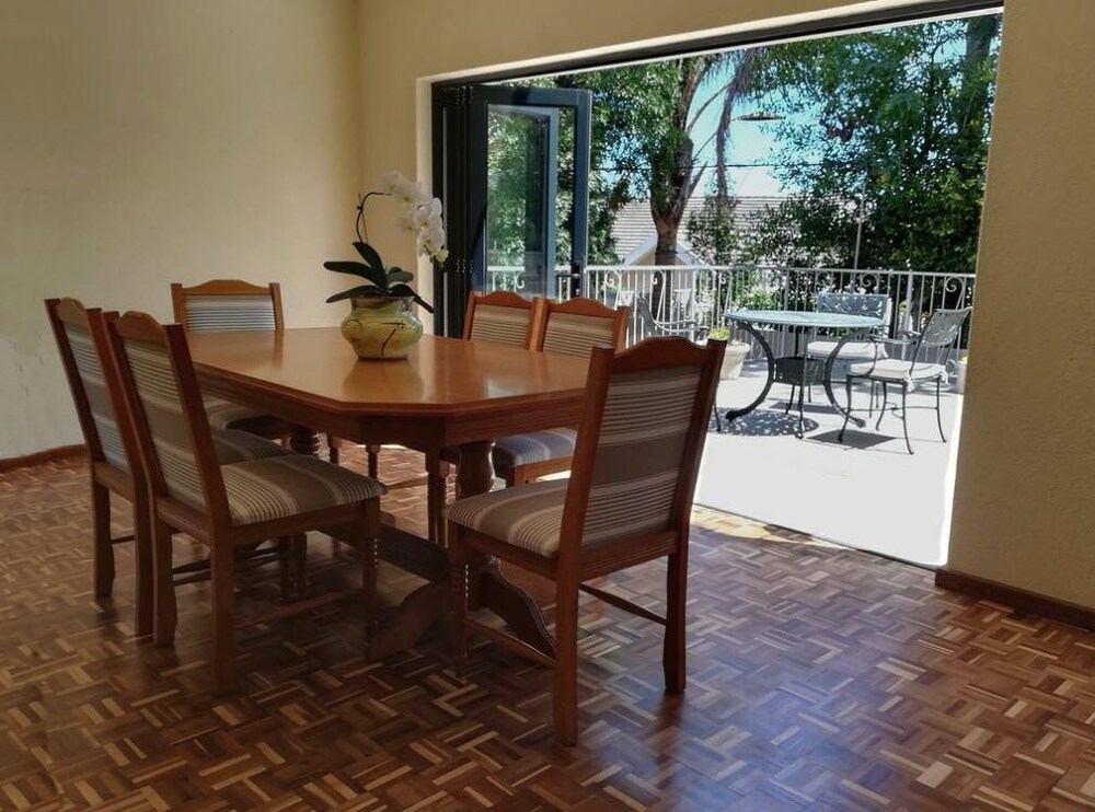Cape Dawn Guest House