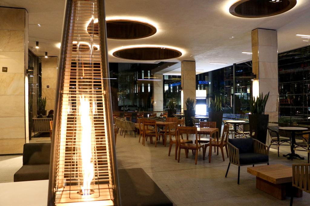 Century City Hotel Urban Square