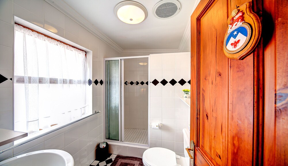 Cheriton Guest House Bed and Breakfast