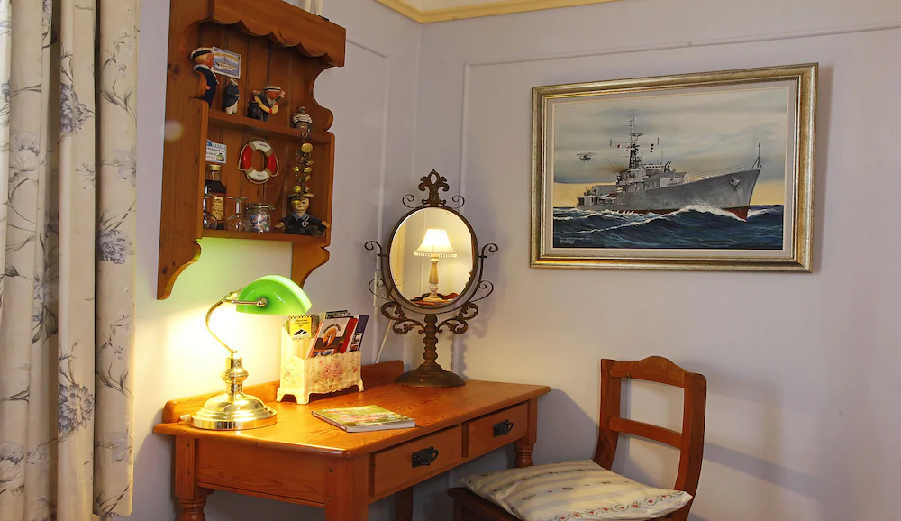 Cheriton Guest House Bed and Breakfast