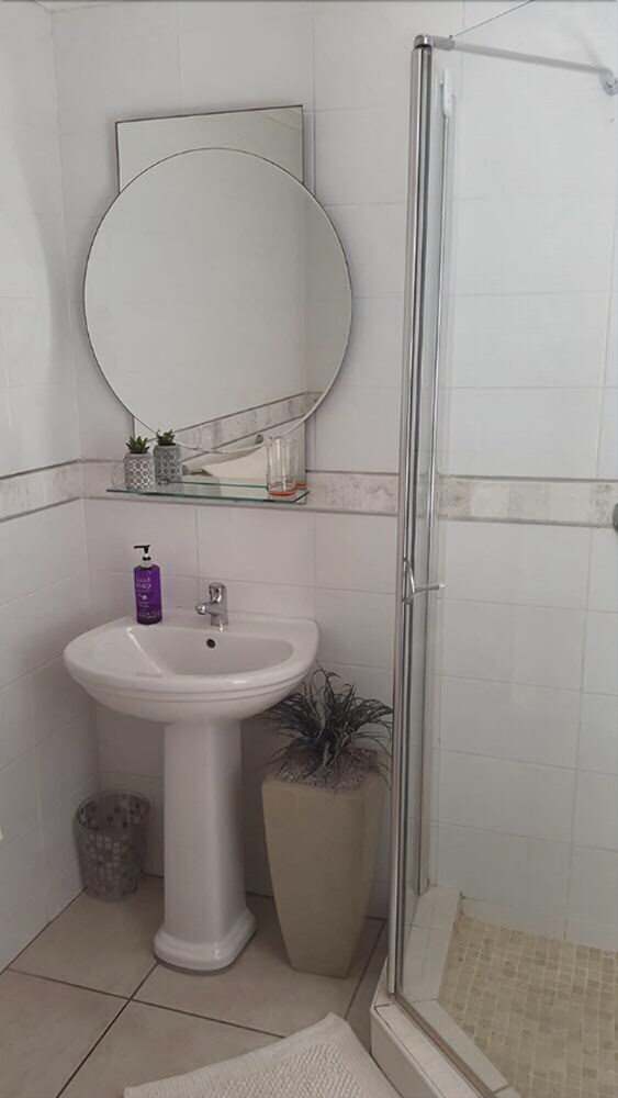 Crystalvilla Guesthouse