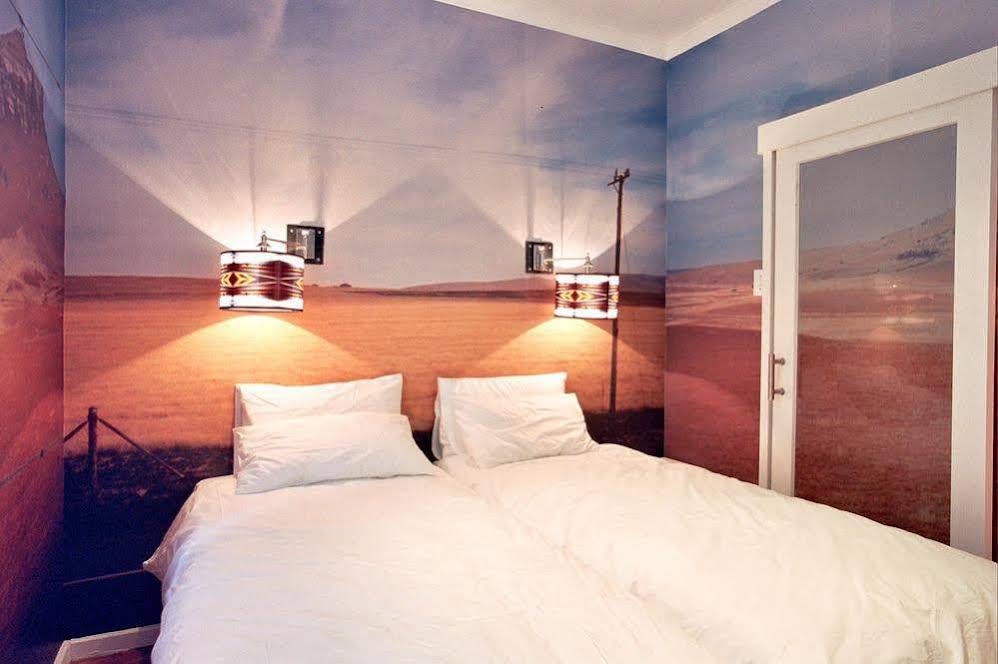 Daddy Long Legs Art-Hotel