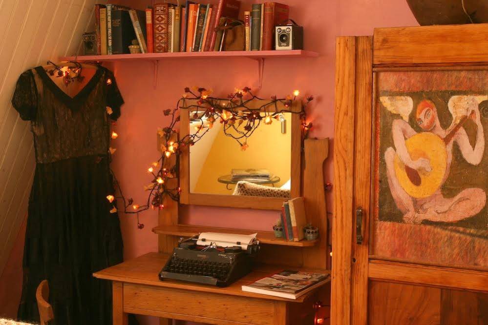 Daddy Long Legs Art-Hotel