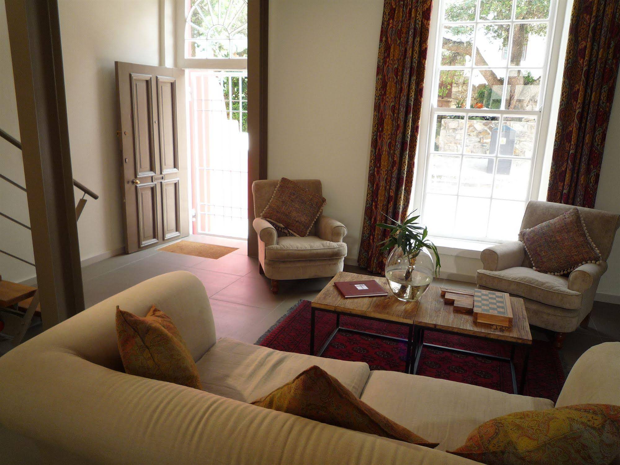 De Waterkant Cottages & Apartments