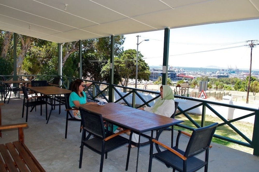 District Six Guesthouse