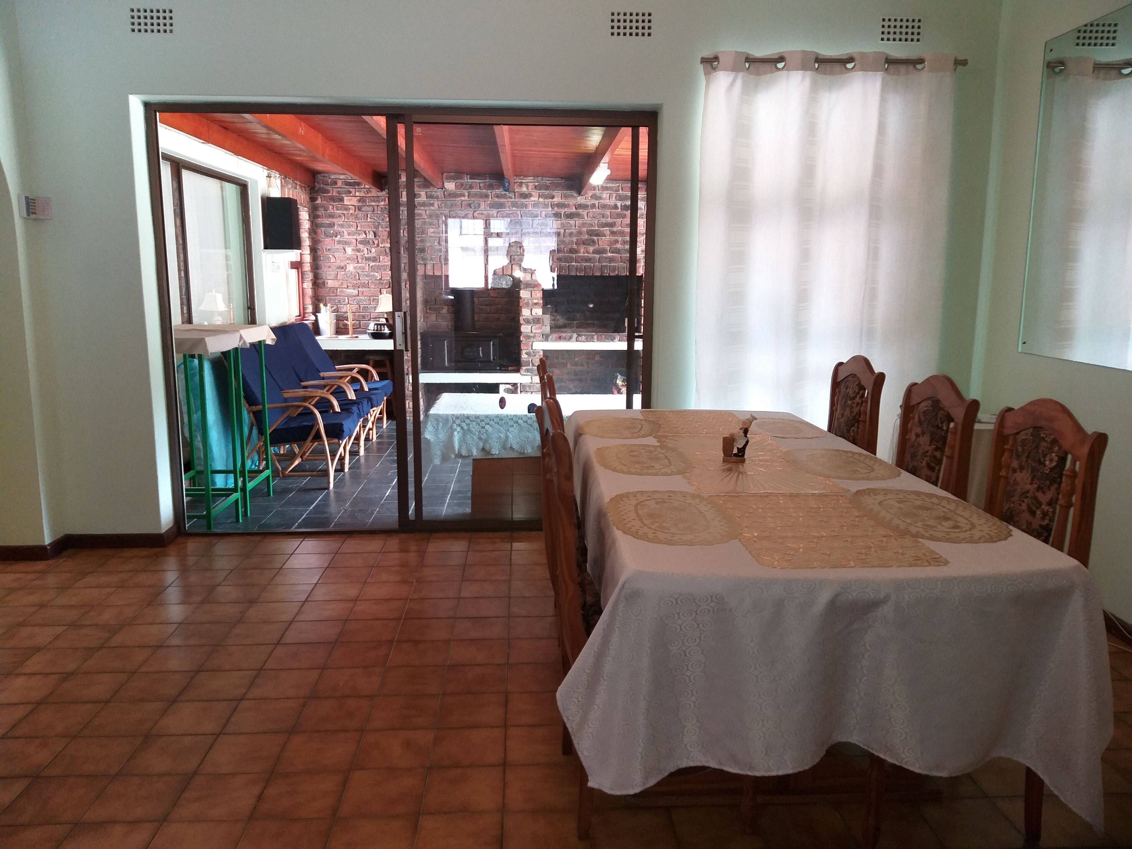 DJ'S B&B