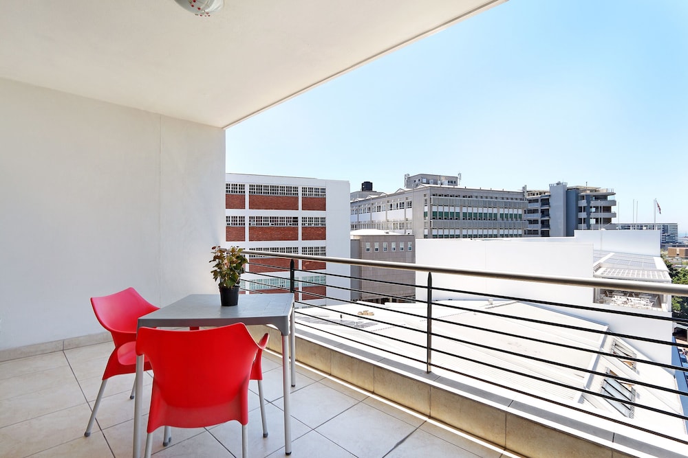 Dockside Apartments