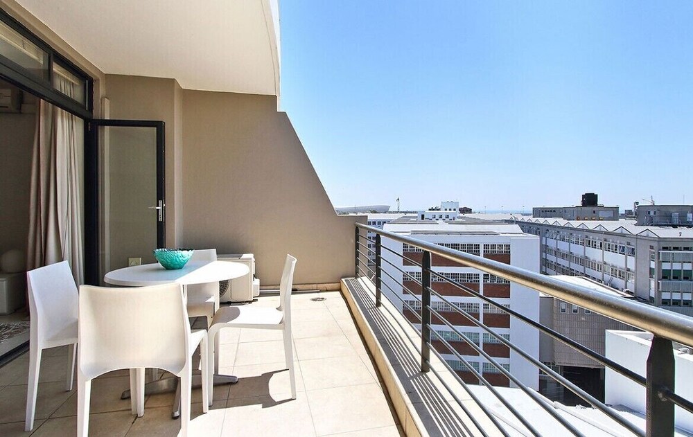 Dockside Apartments