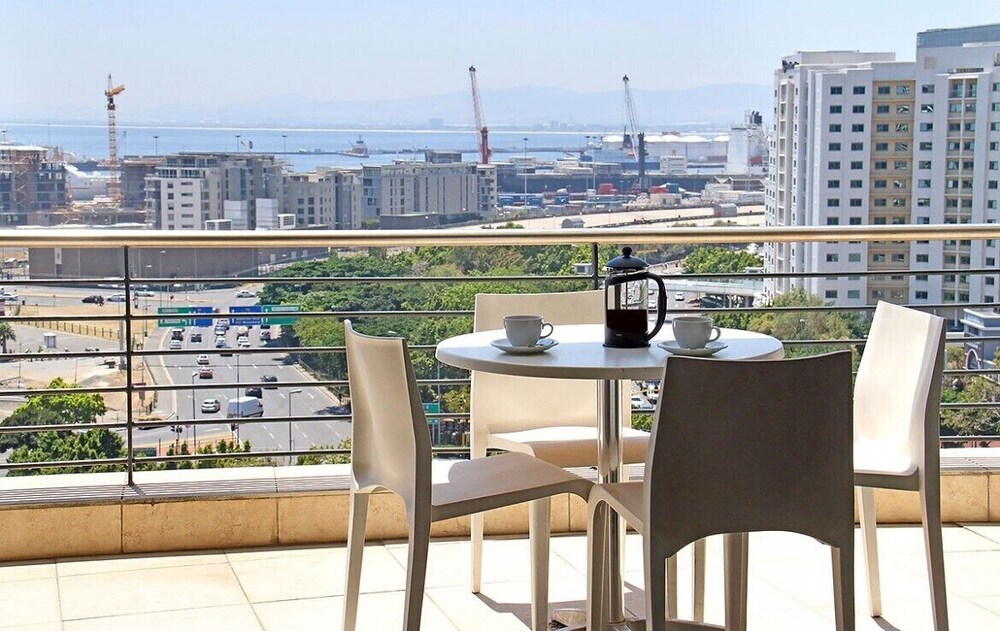 Dockside Apartments