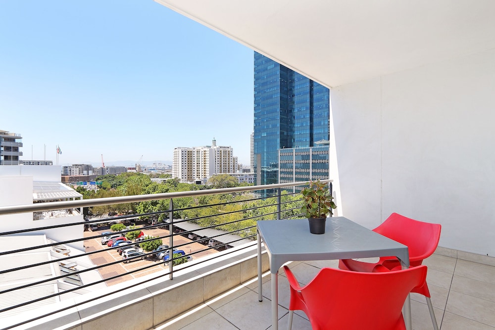 Dockside Apartments
