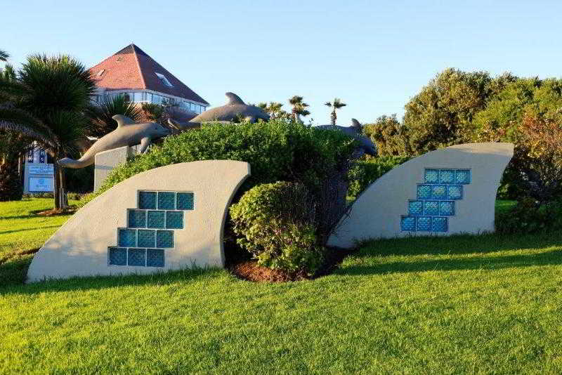 Dolphin Beach Hotel