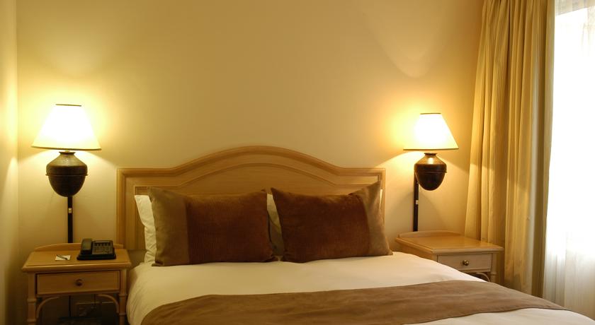 Dolphin Beach Hotel