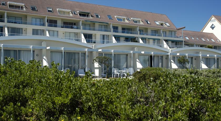 Dolphin Beach Hotel