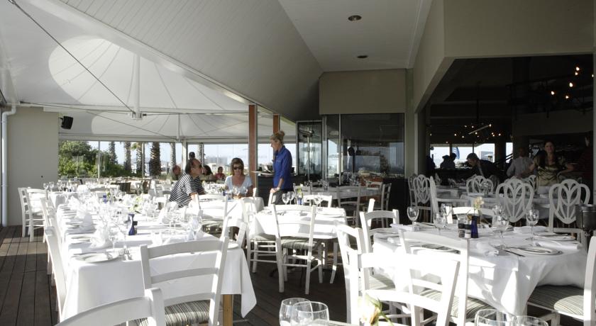 Dolphin Beach Hotel