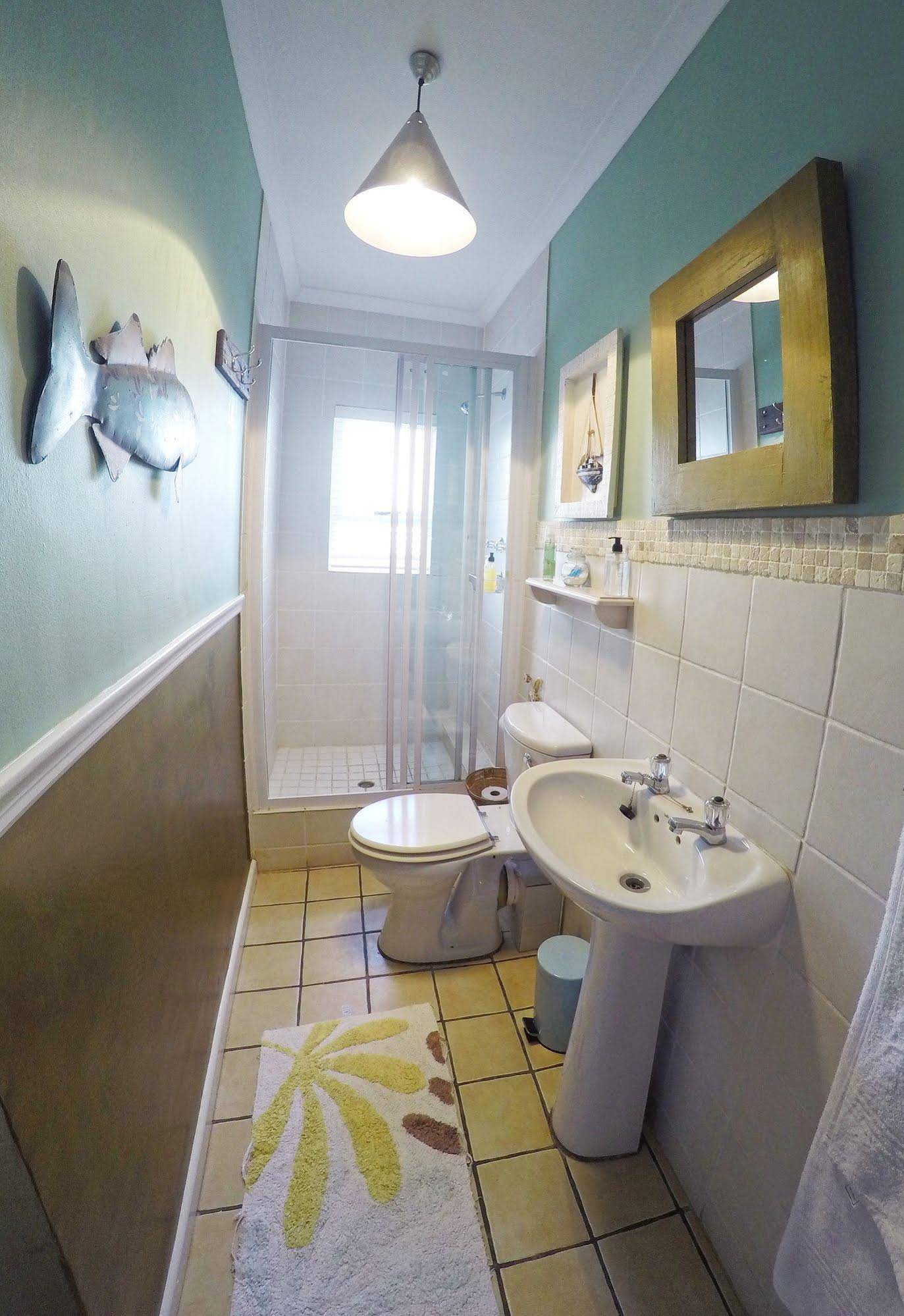 Dolphin Inn Guesthouse