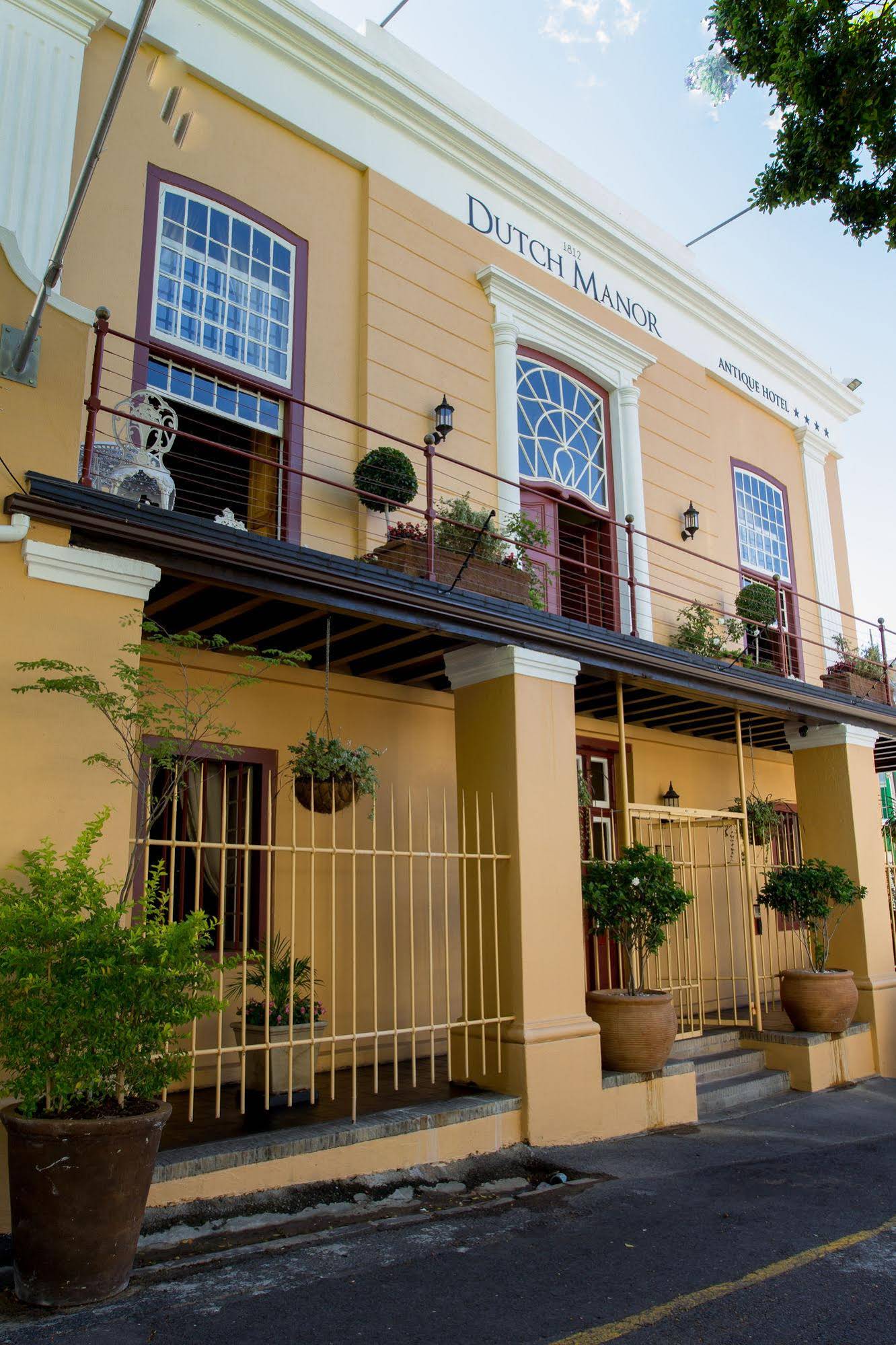 Dutch Manor Antique Hotel