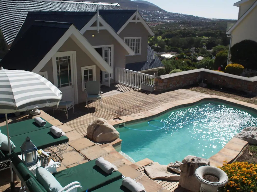 Fairways Lodge