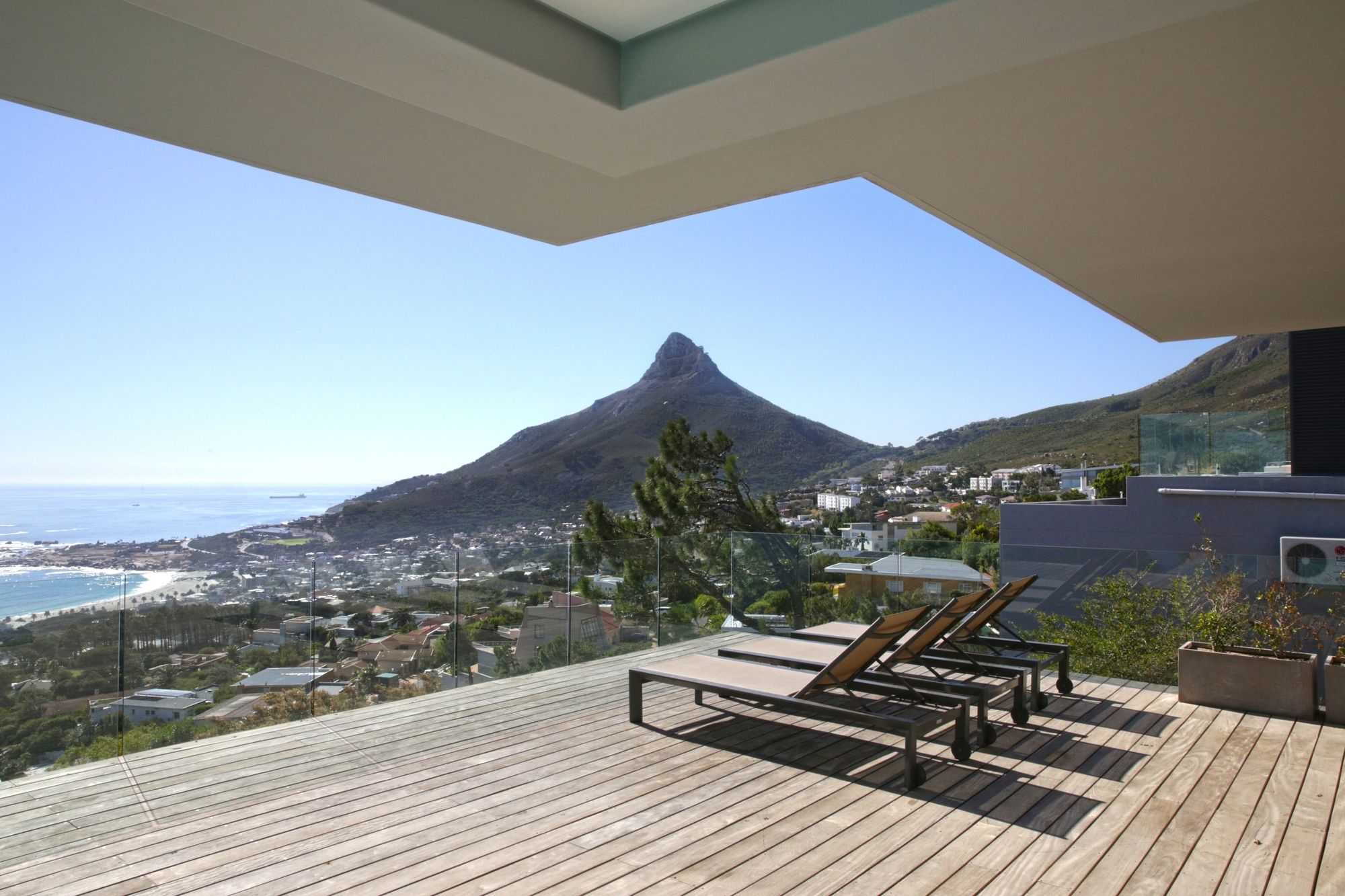Halo Villa