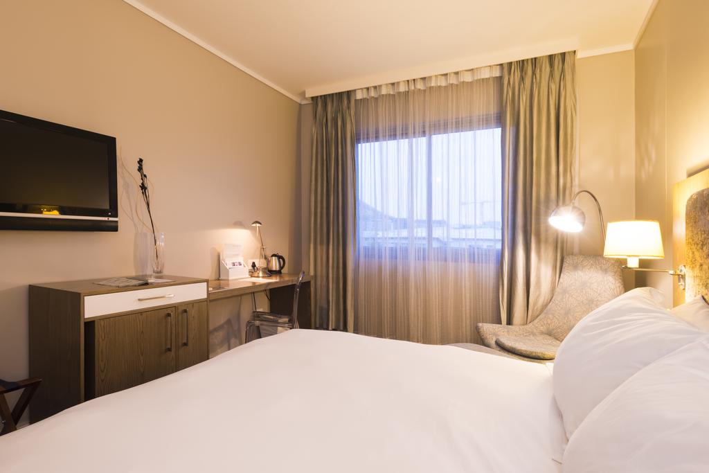 aha Harbour Bridge Hotel & Suites