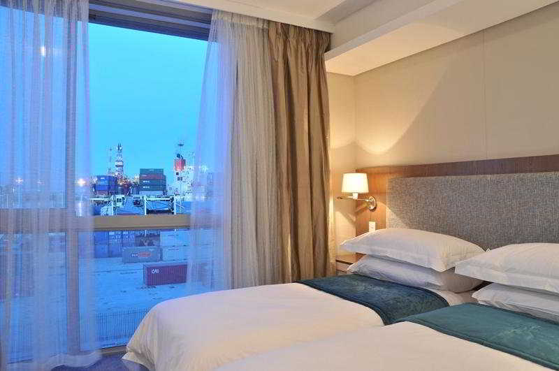 aha Harbour Bridge Hotel & Suites