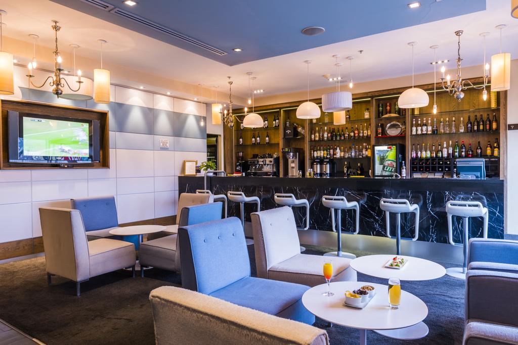 aha Harbour Bridge Hotel & Suites