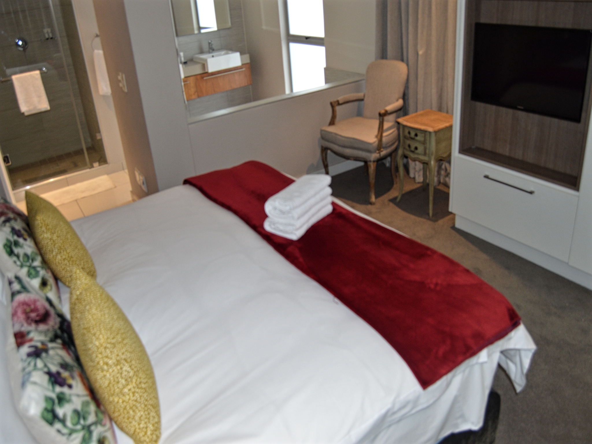 aha Harbour Bridge Hotel & Suites by Home From Home