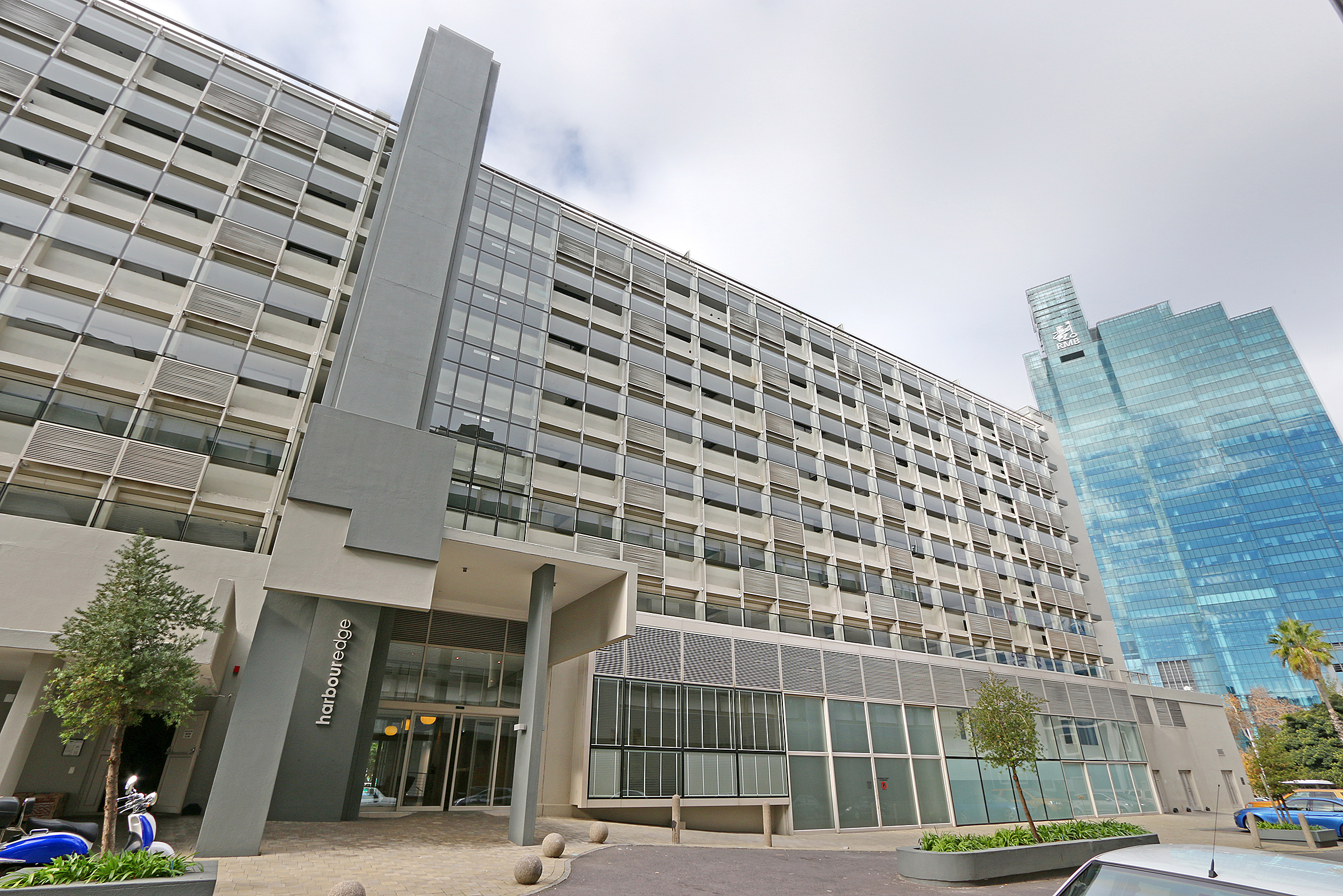 Harbour Edge by Totalstay