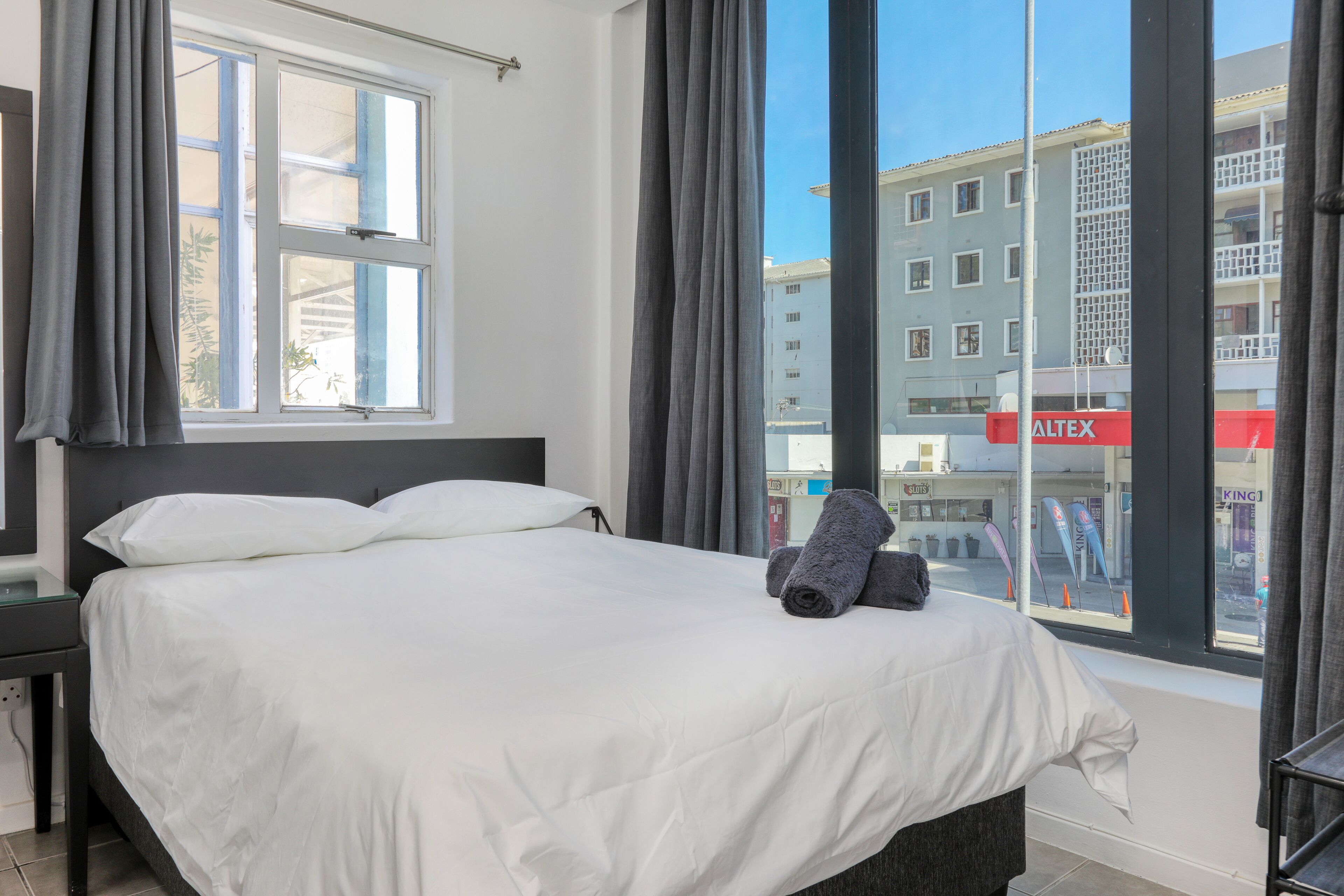 Inn & Out Express Sea Point