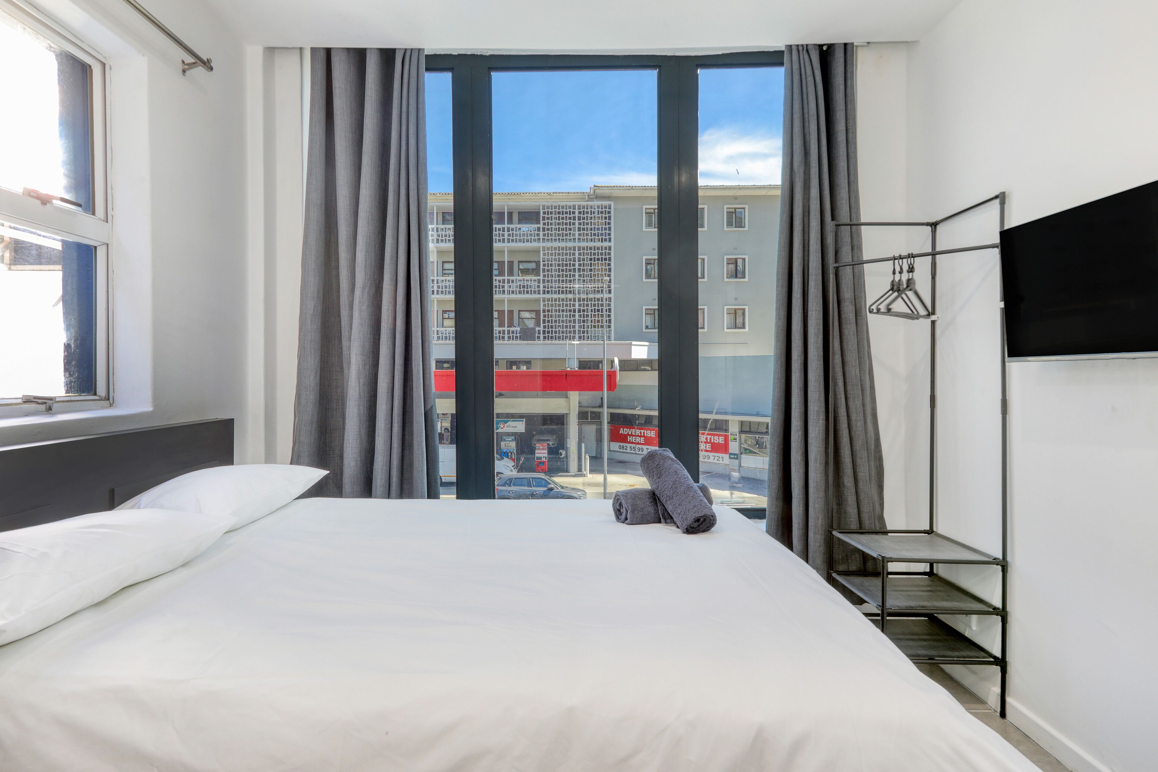 Inn & Out Express Sea Point