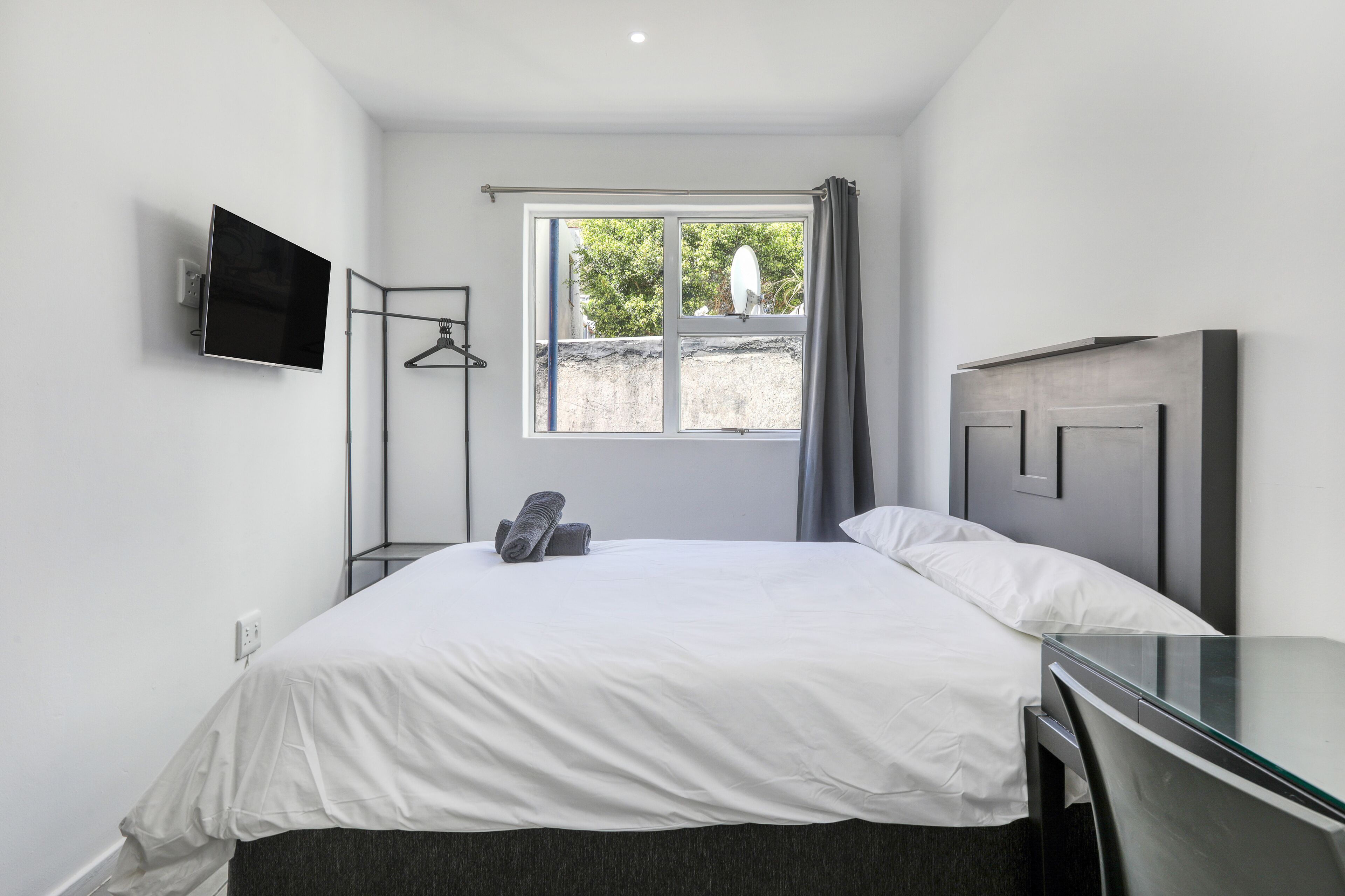 Inn & Out Express Sea Point