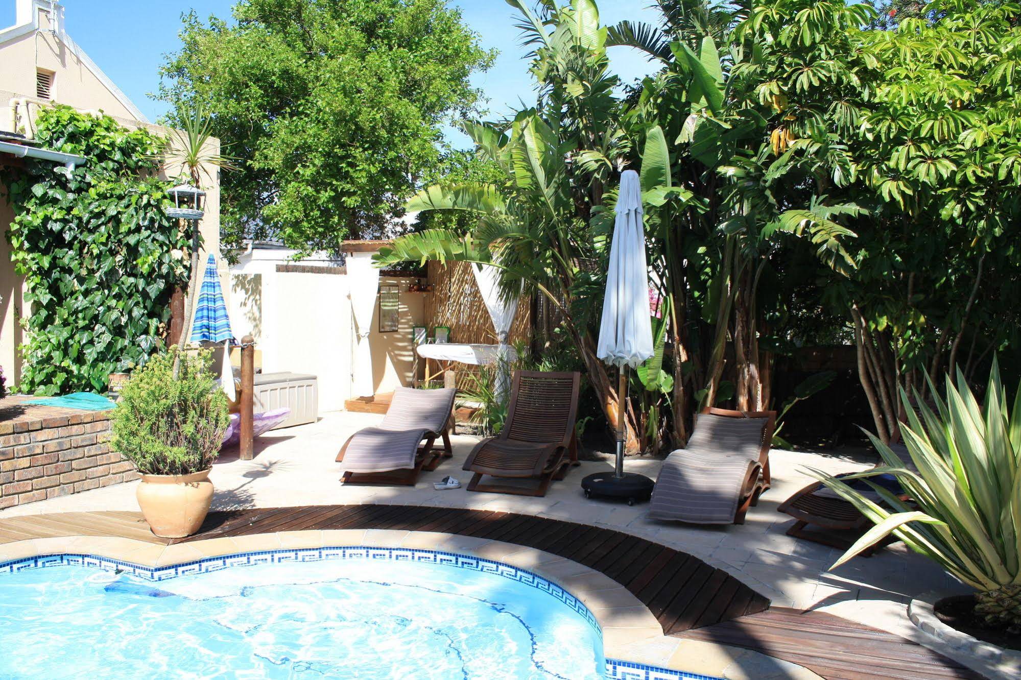 Khashamongo Guesthouse