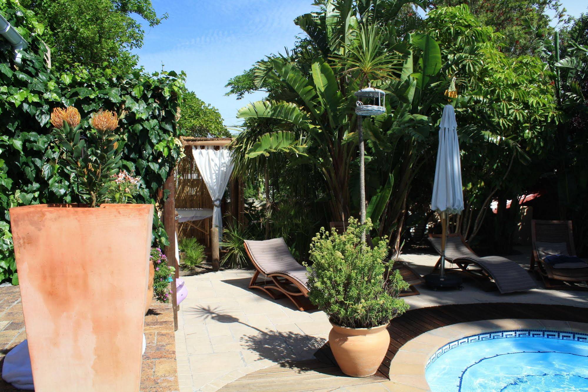 Khashamongo Guesthouse